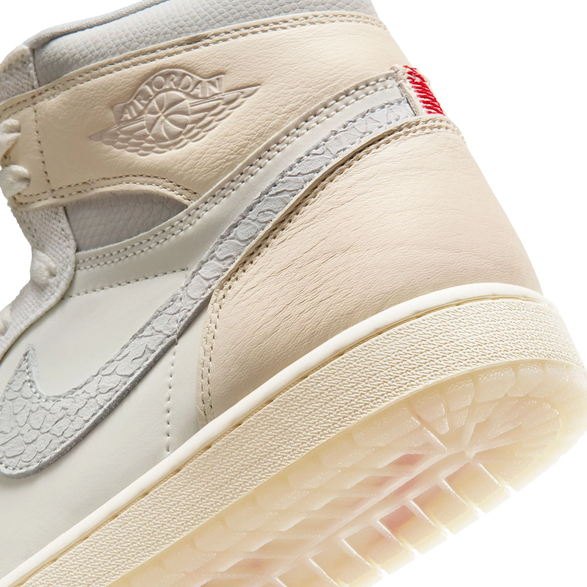 M Air Jordan 1 Retro High OG IH4363-100 - Image 10