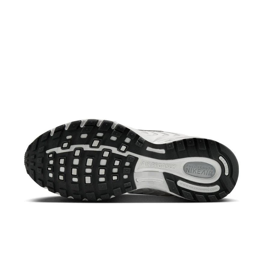 W Nike Air Pegasus 2005 HQ5718-103 - Image 6