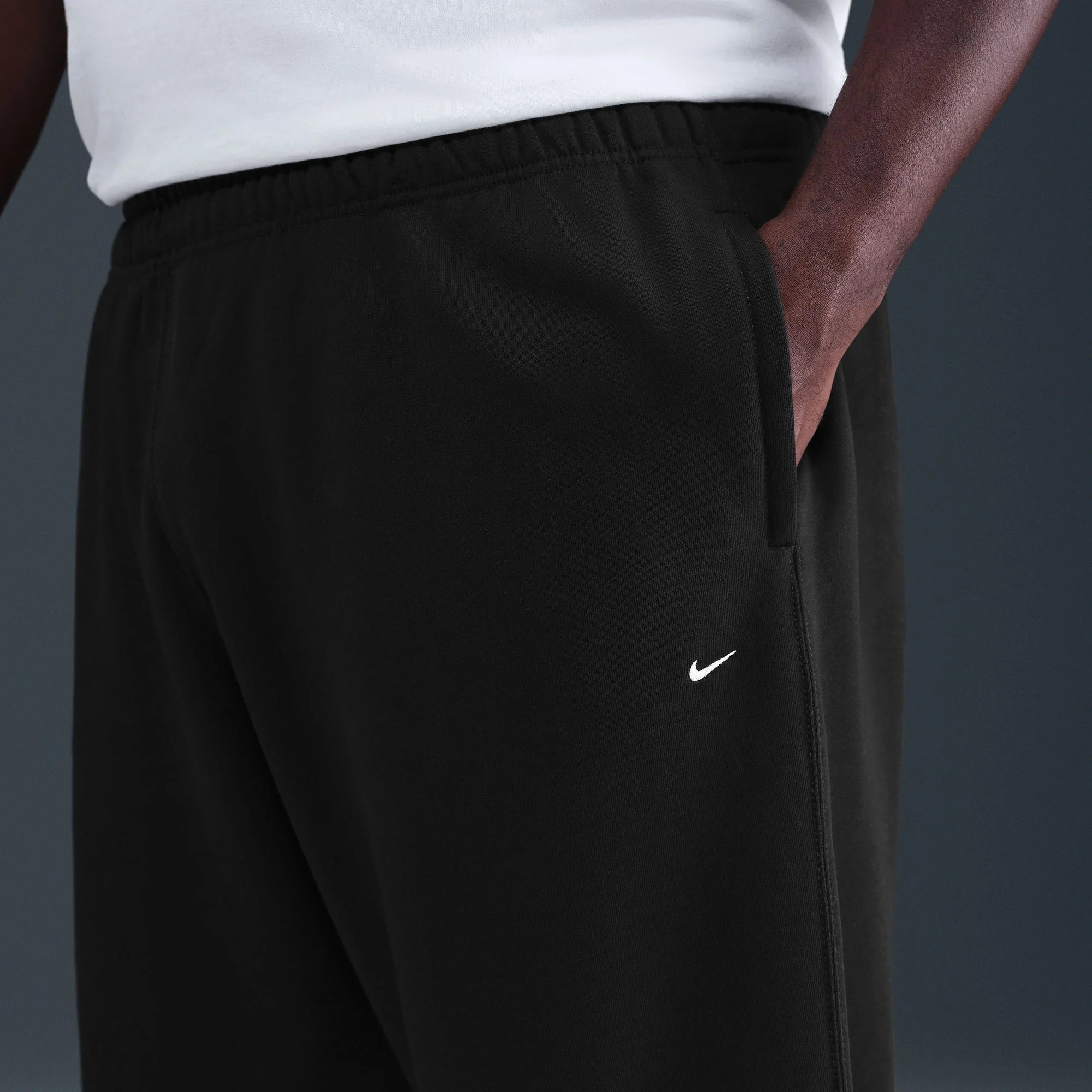 M Nike Solo Swoosh HV1090-010 - Image 17