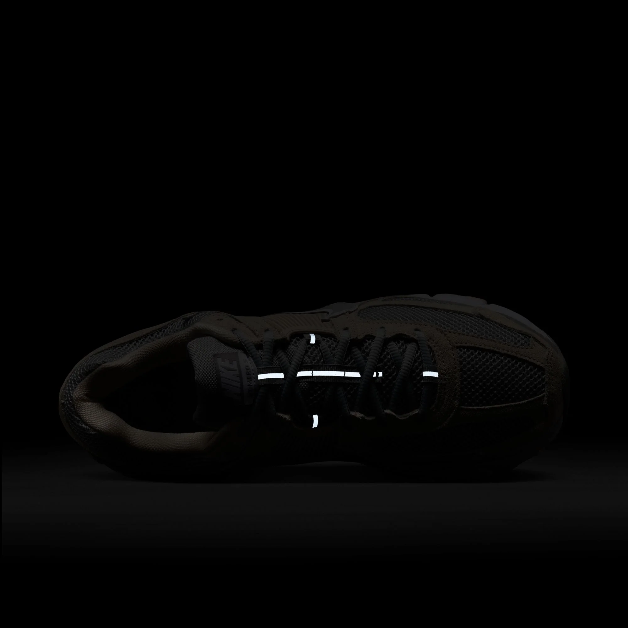 M Nike Zoom Vomero 5 HF1553-101 - Image 9
