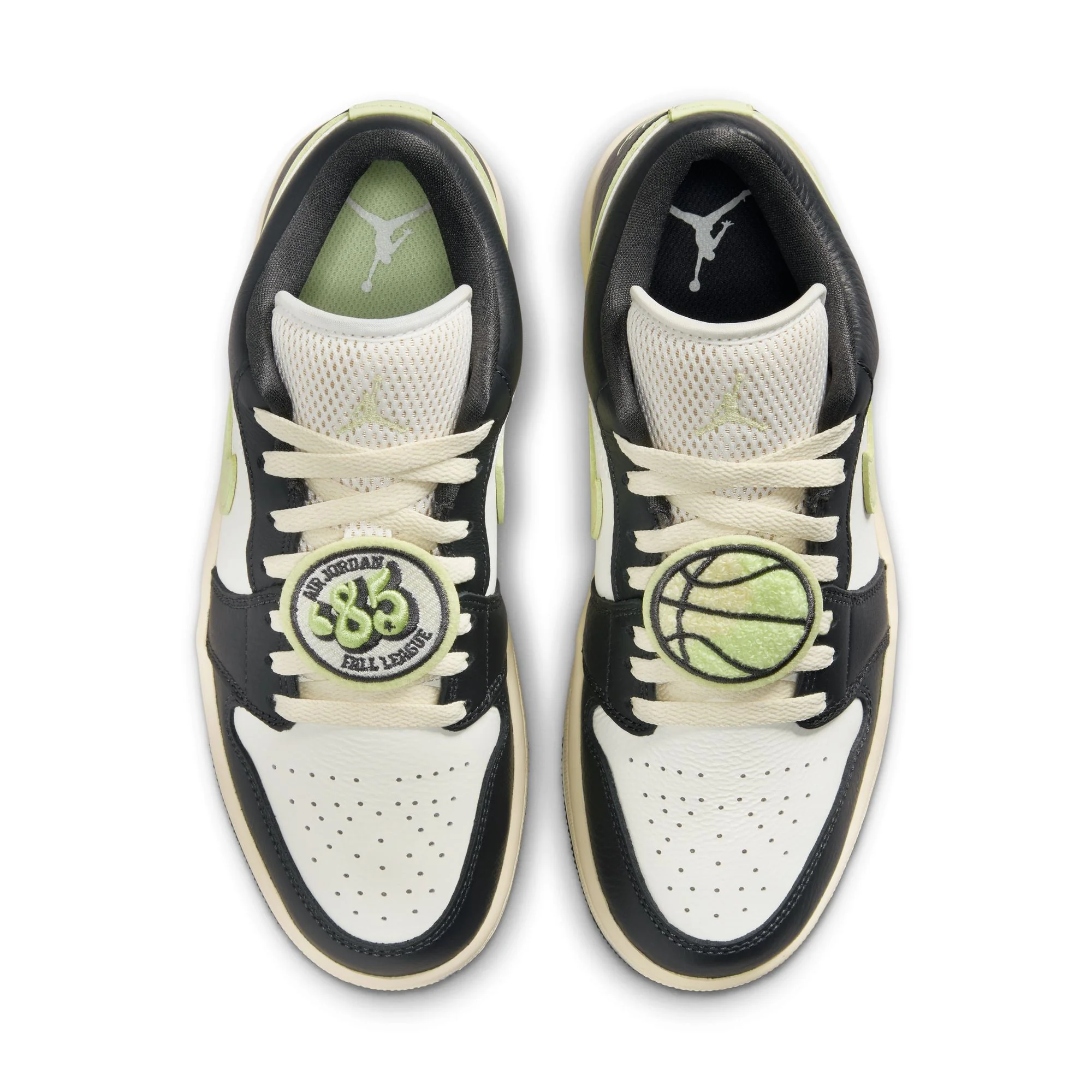 W Air Jordan 1 Low SE HQ3009-003 - Image 4