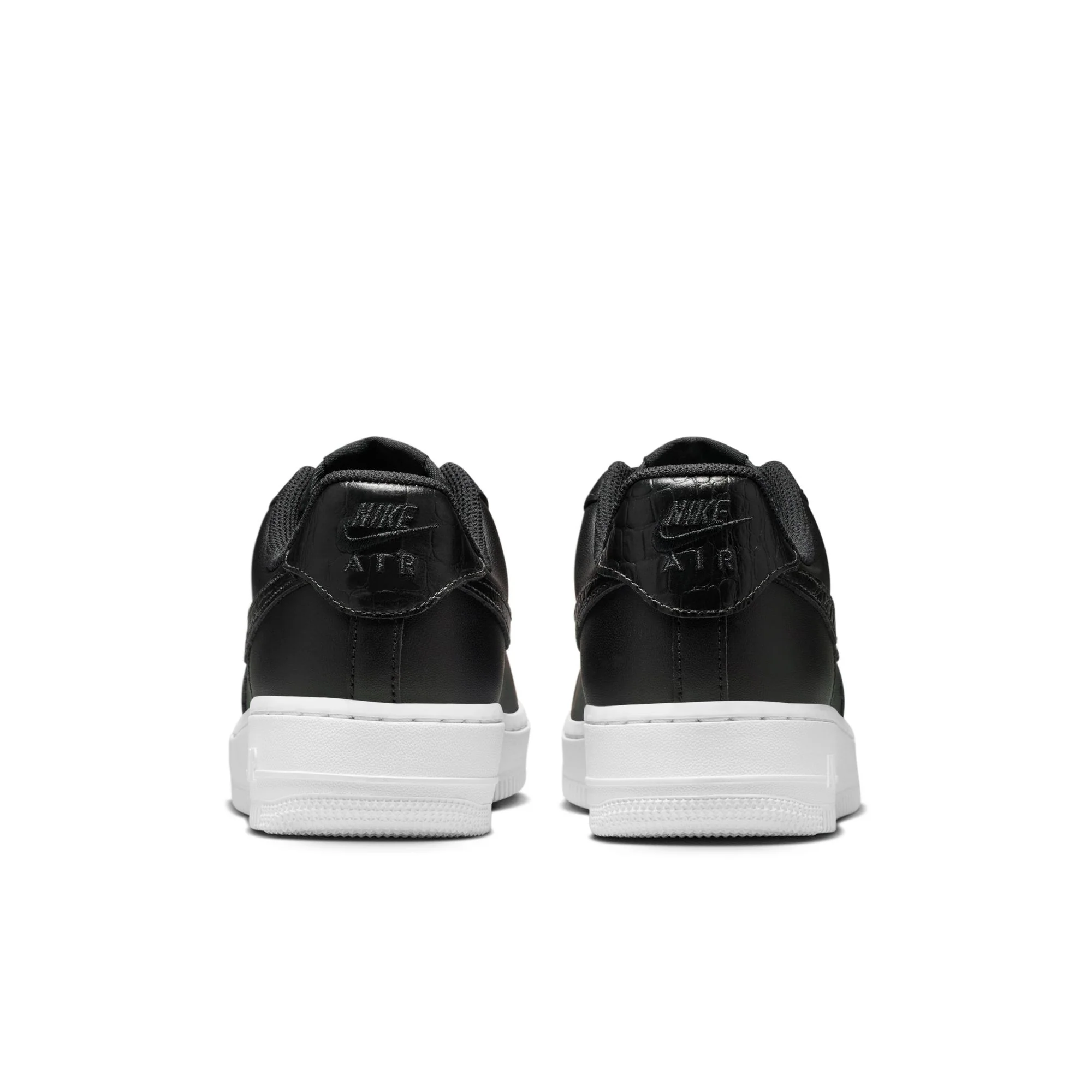 W Nike Air Force 1 '07 SE IO4837-001 - Image 3