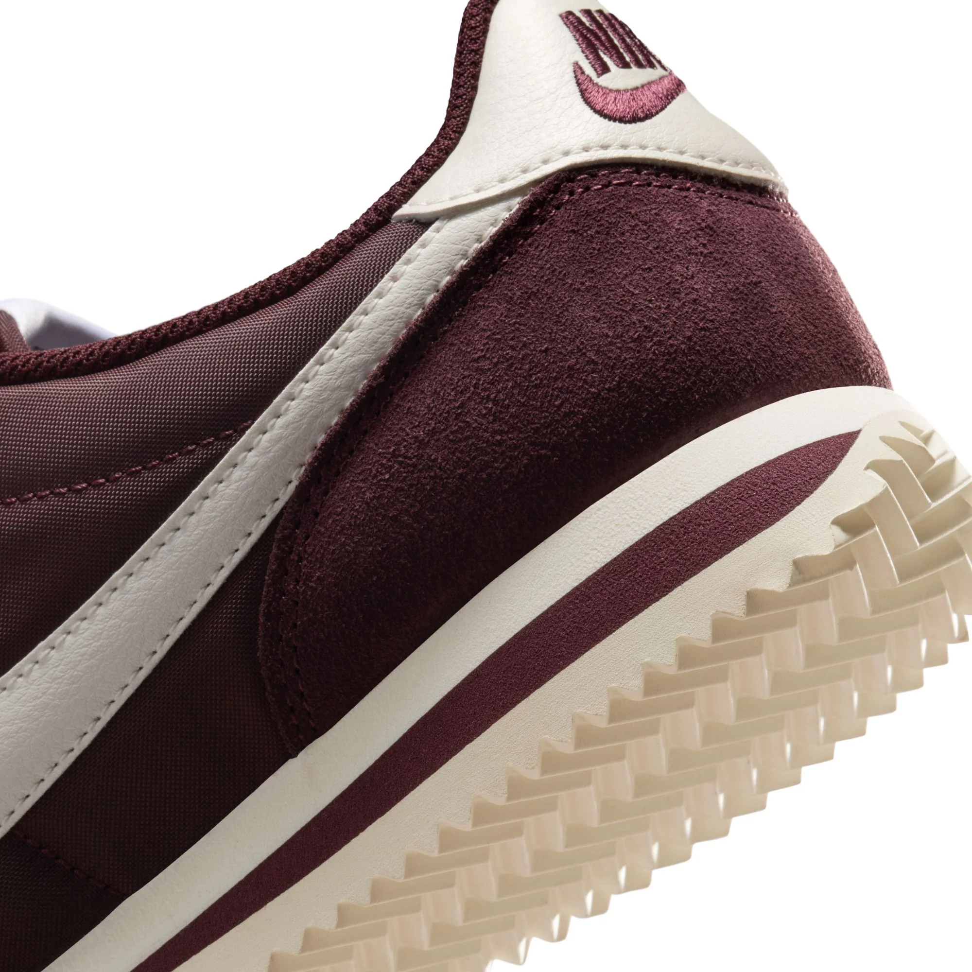 W Nike Cortez Textile DZ2795-605 - Image 11