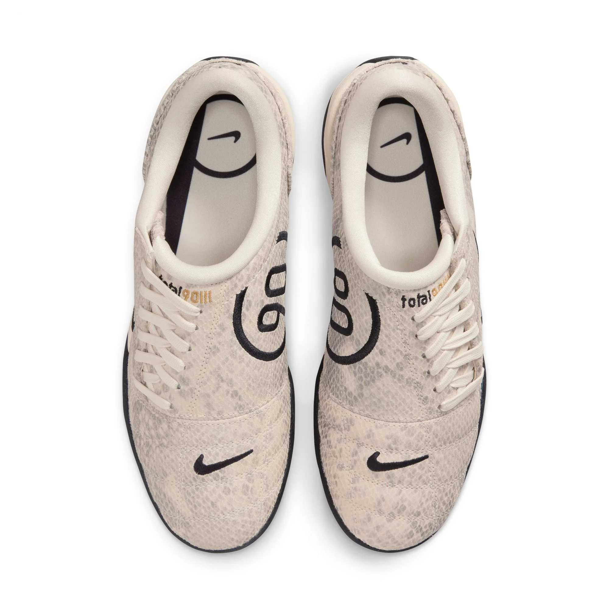 W Nike Total 90 SE IB4204-100 - Image 4