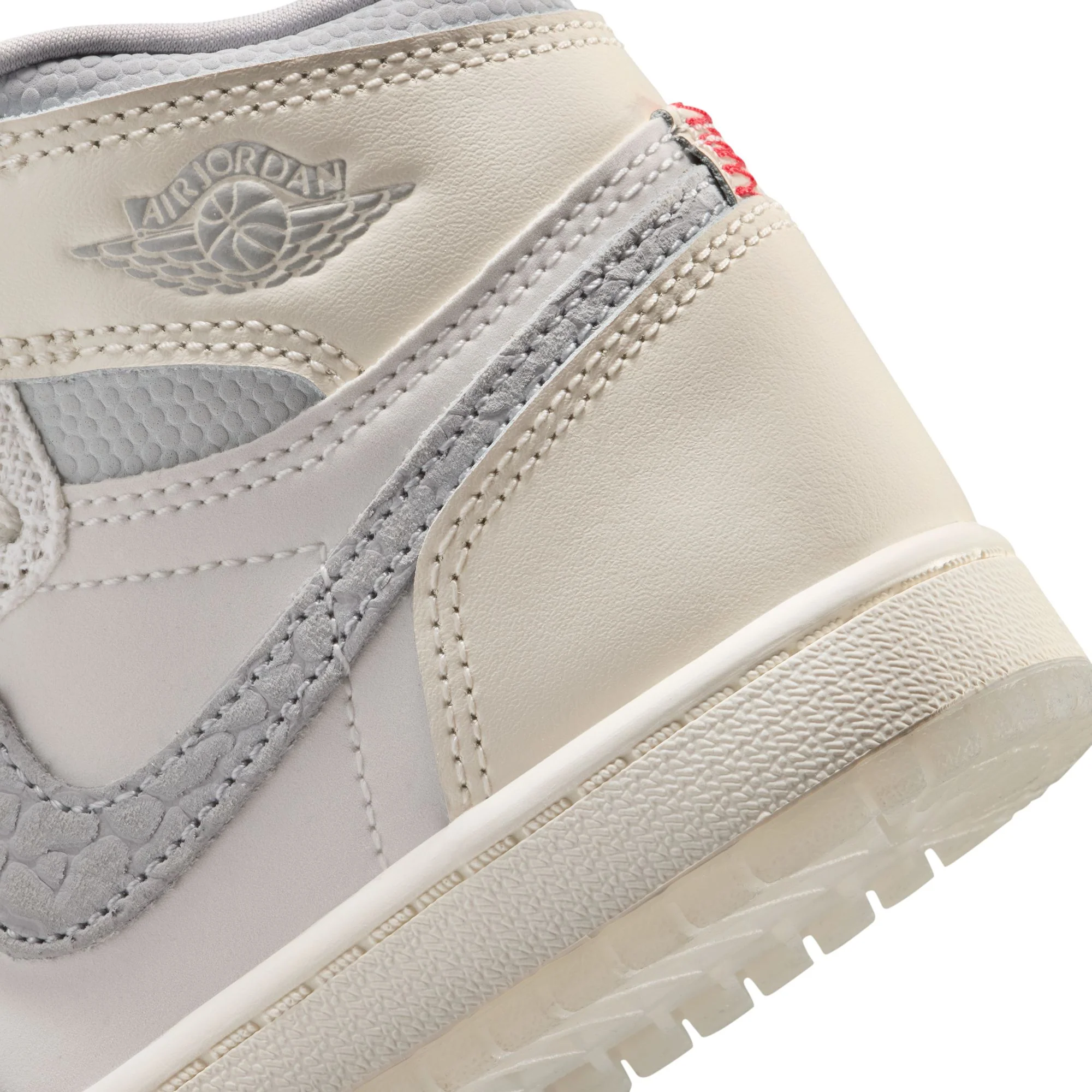 Y JORDAN 1 RETRO HIGH OG (PS) IH4283-100 - Image 10