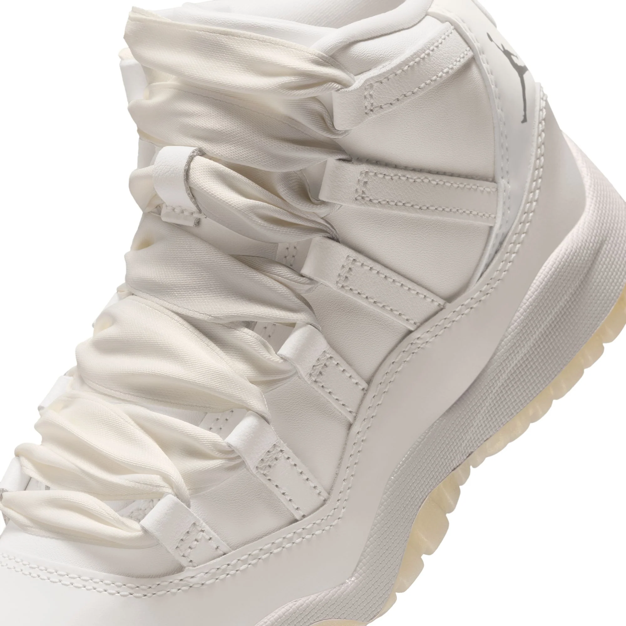 Y Jordan 11 Retro "Pearl" DO3857-110 - Image 9